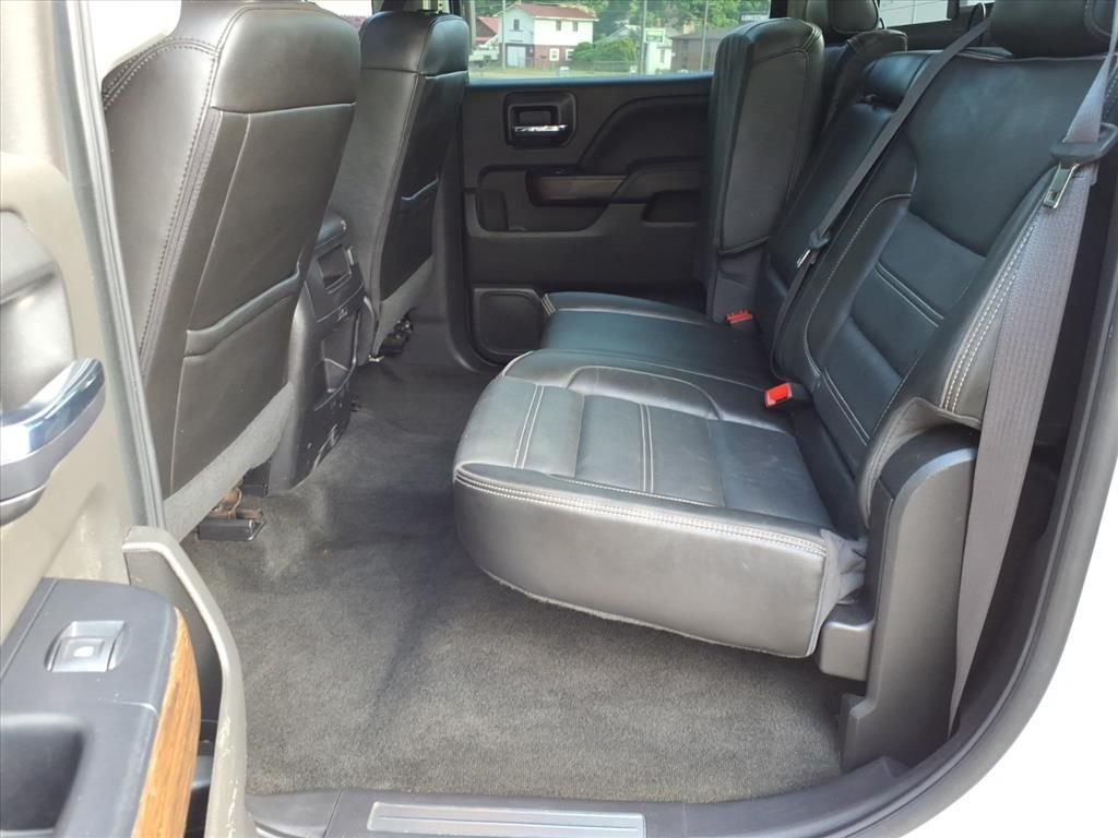 Used 2017 White GMC Denali image 13