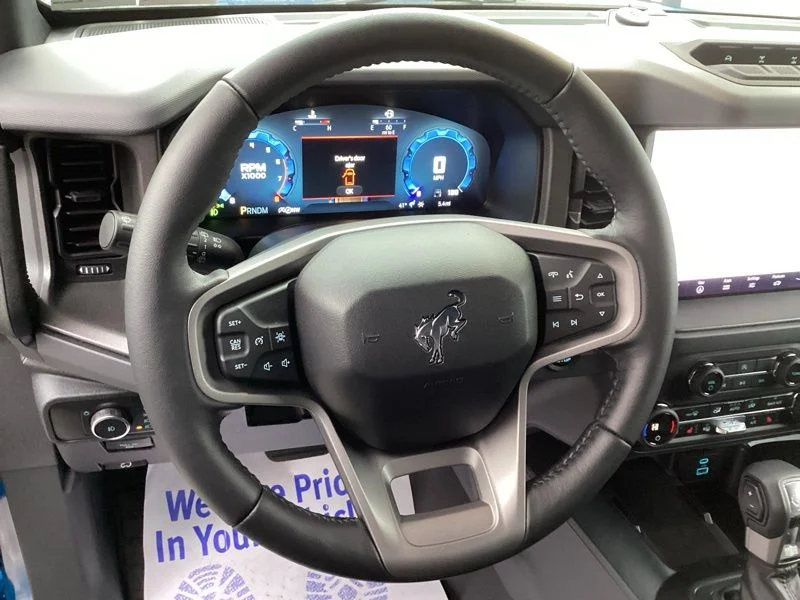 New 2025 Velocity Blue Metallic Ford Badlands® image 33