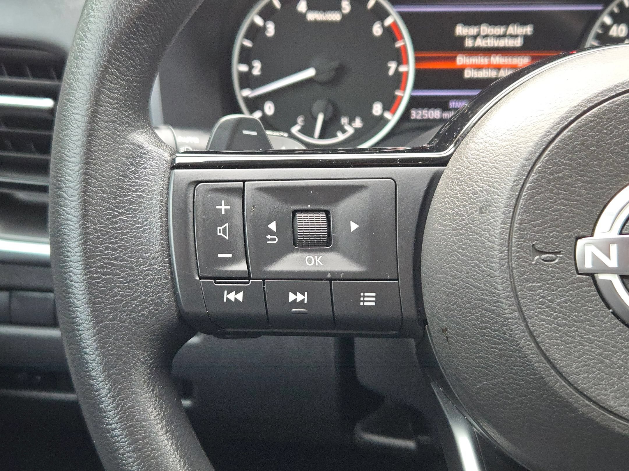 Used 2022 Pearl White Tricoat Nissan SV image 21