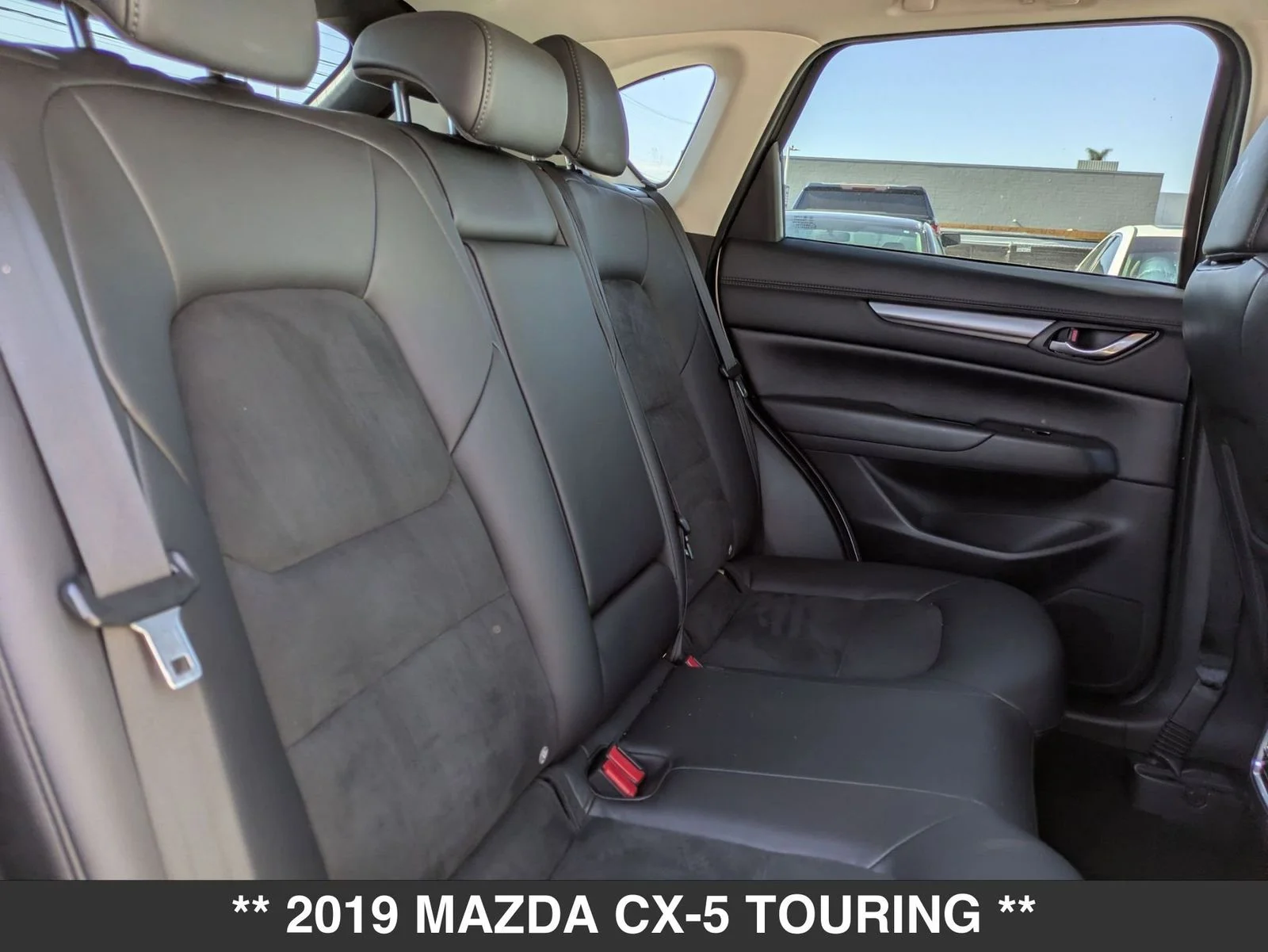 Used 2019 White Mazda Touring image 20