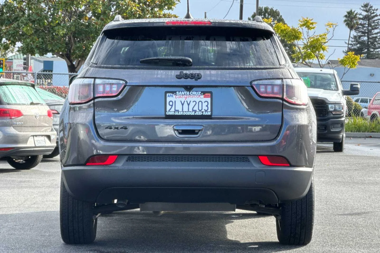 Used 2023 Gray Jeep Latitude image 5