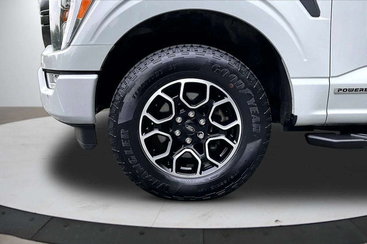 Certified Used 2023 White Ford XLT image 31