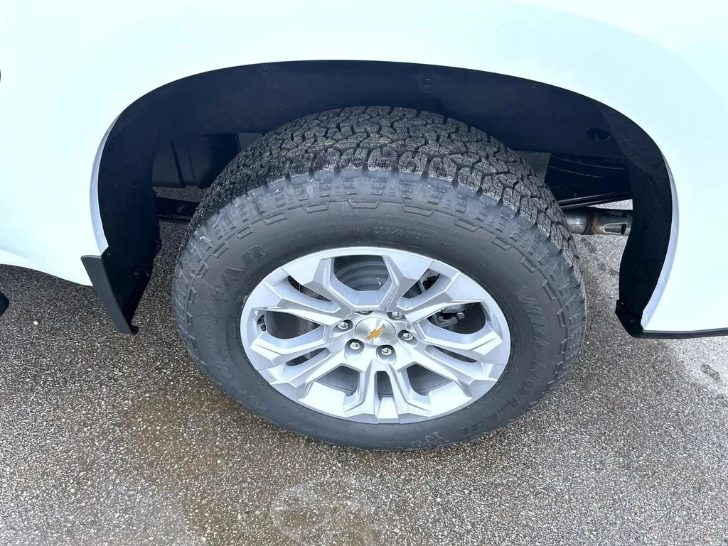 New 2026 Polar White Tricoat Chevrolet LTZ image 22