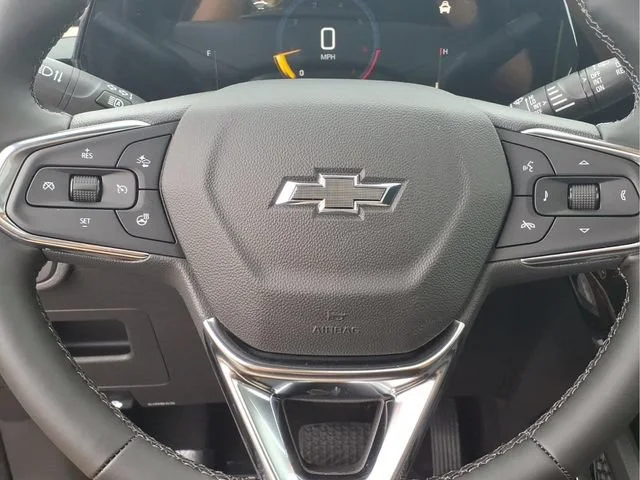 New 2026 Mosaic Black Metallic Chevrolet ACTIV image 11