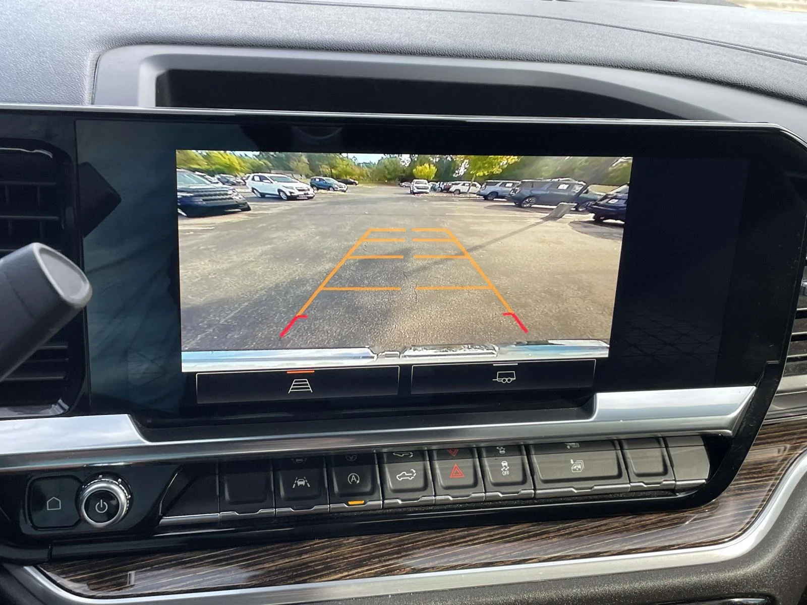 Used 2024 Summit White GMC Elevation image 21