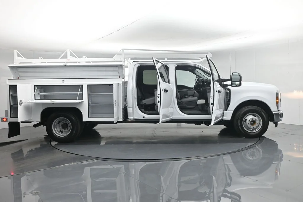 New 2026 White Ford XL image 40