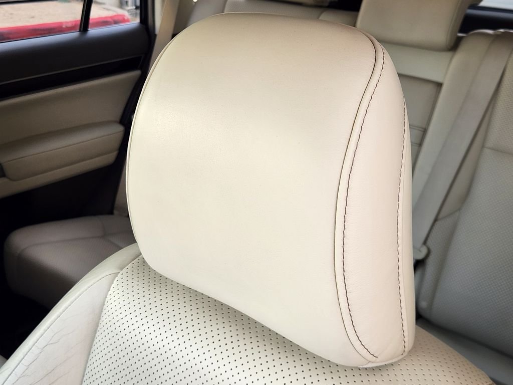 Used 2015 Starfire Pearl Lexus 460 Luxury image 25