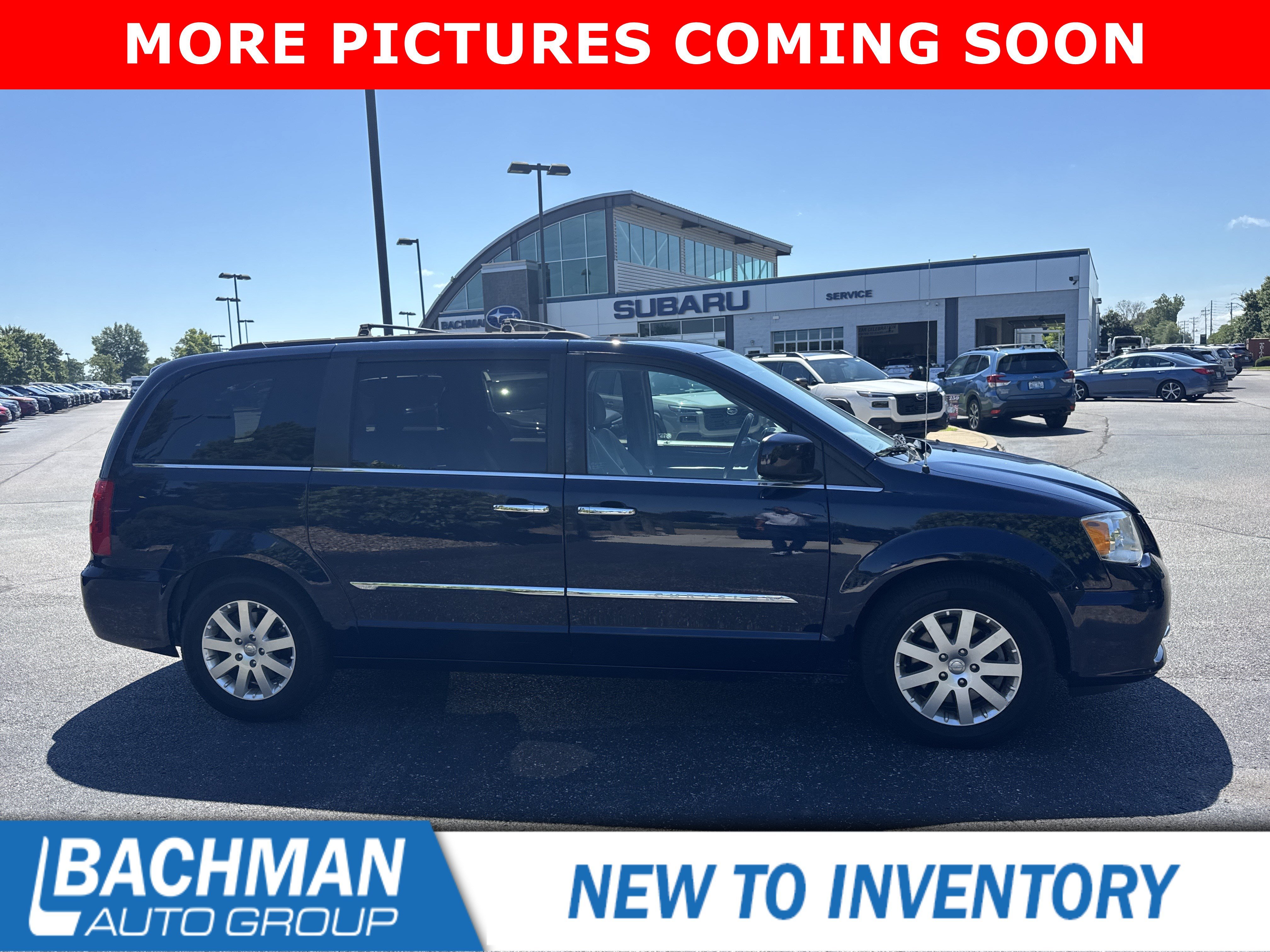 Used 2015 True Blue Pearlcoat Chrysler Touring image 2