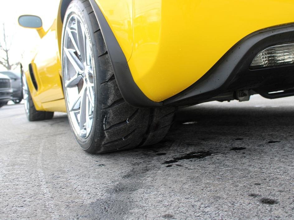 Used 2009 Yellow Chevrolet Z06 image 10