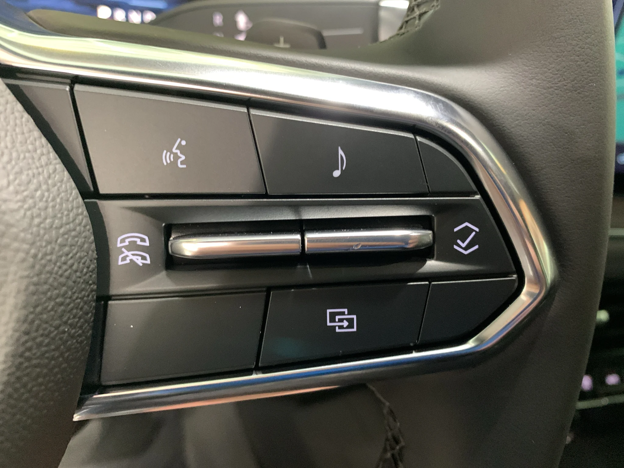 2027 Chevrolet Tahoe LS - Photo 21