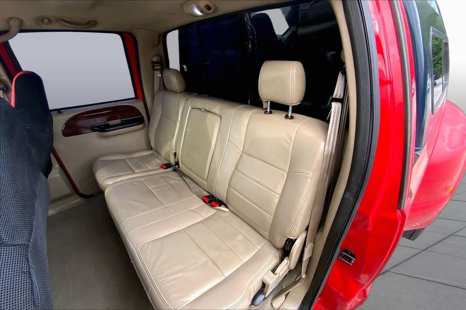 Used 2005 Red Ford Lariat image 19