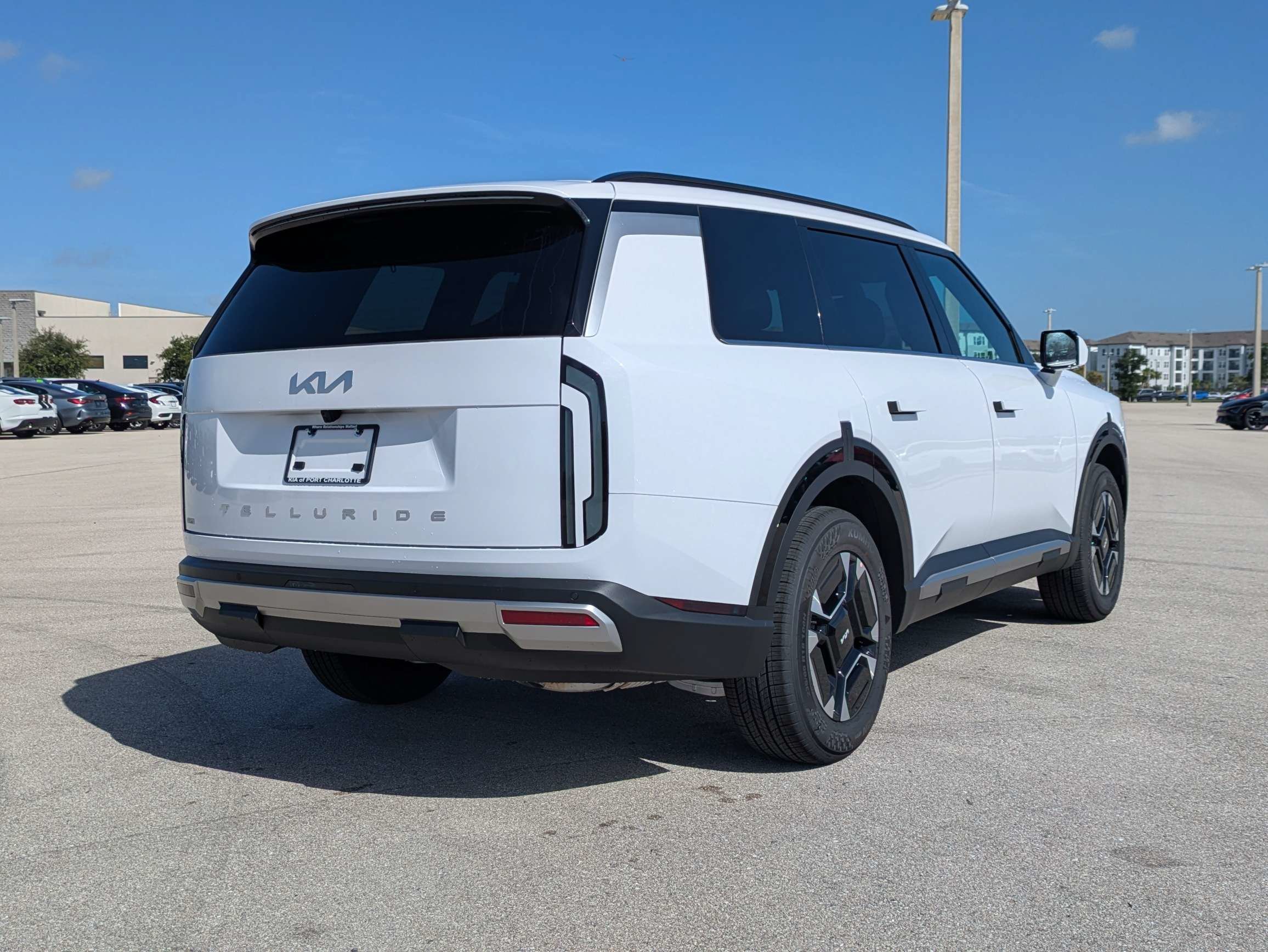 New 2027 Glacial White Pearl Kia EX image 5