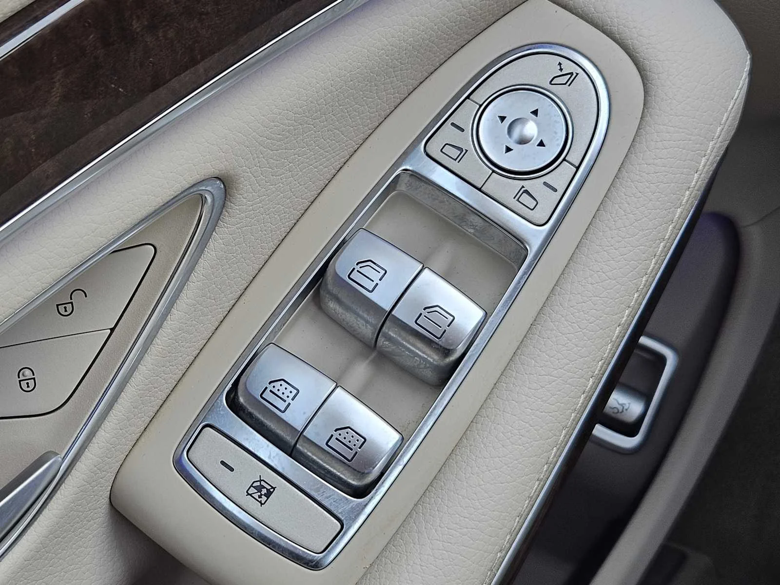 Used 2015 Verde Brook Metallic Mercedes-Benz S 550 image 18