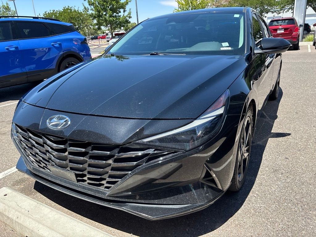 Used 2023 Black Hyundai Limited image 2