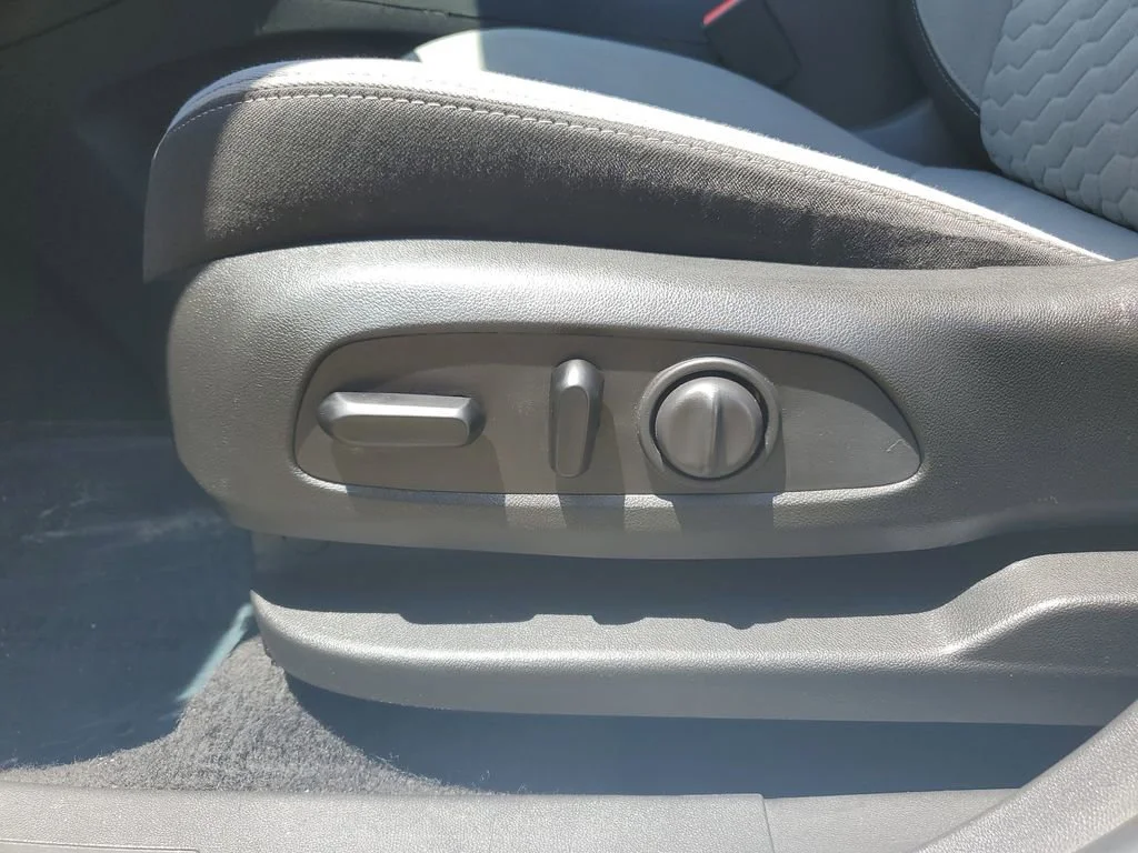 Used 2020 Silver Ice Metallic Chevrolet LS image 21