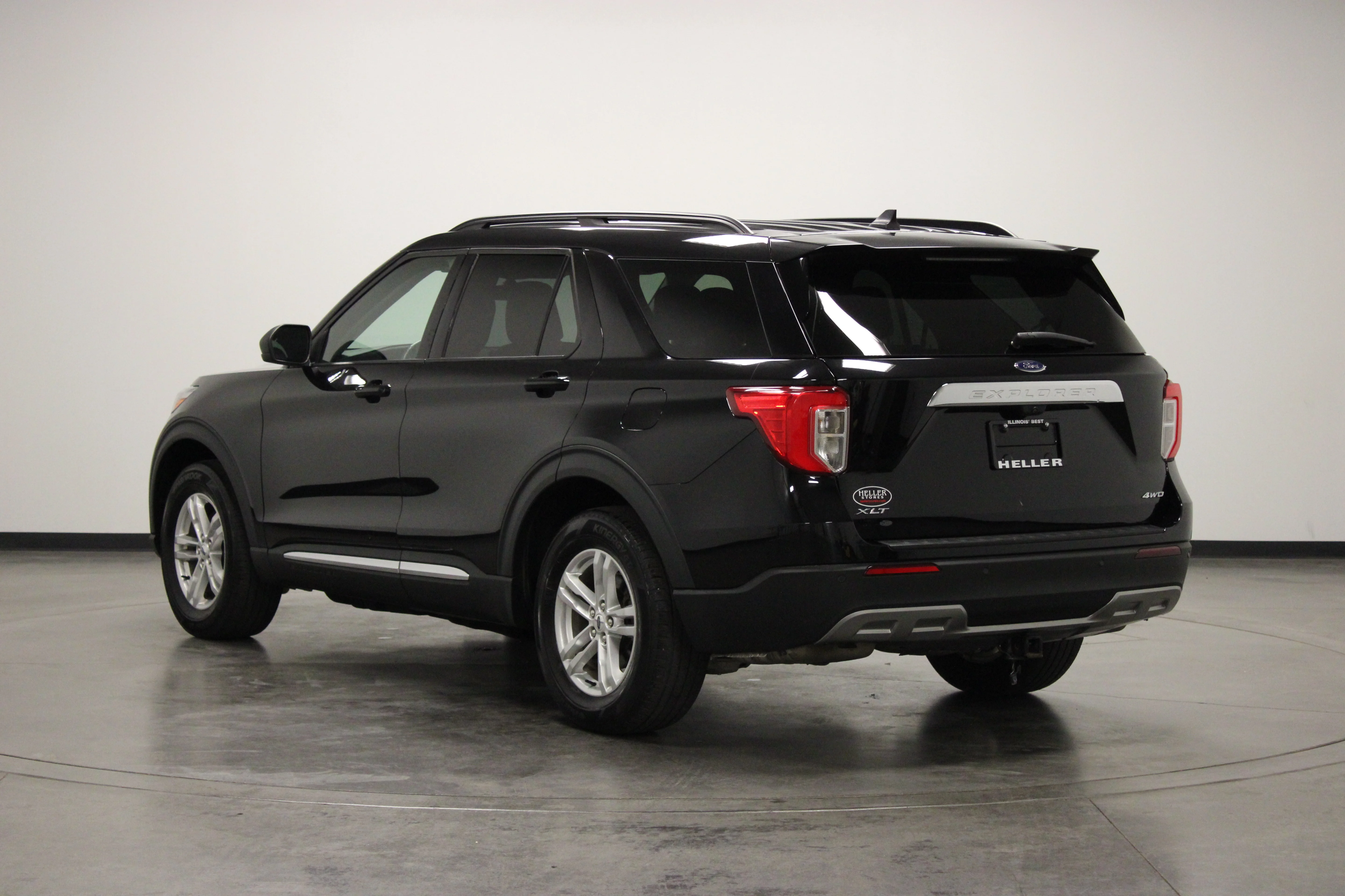 Used 2022 Black Metallic Ford XLT image 8