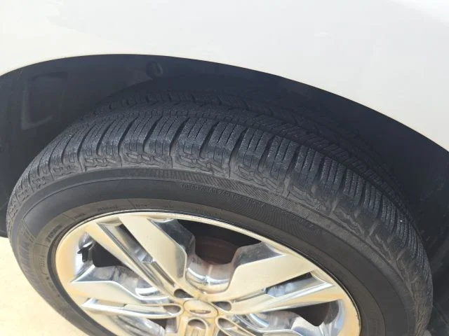 Used 2013 White Ford SEL image 3
