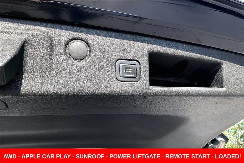 Used 2020 Blue Chevrolet LT image 28