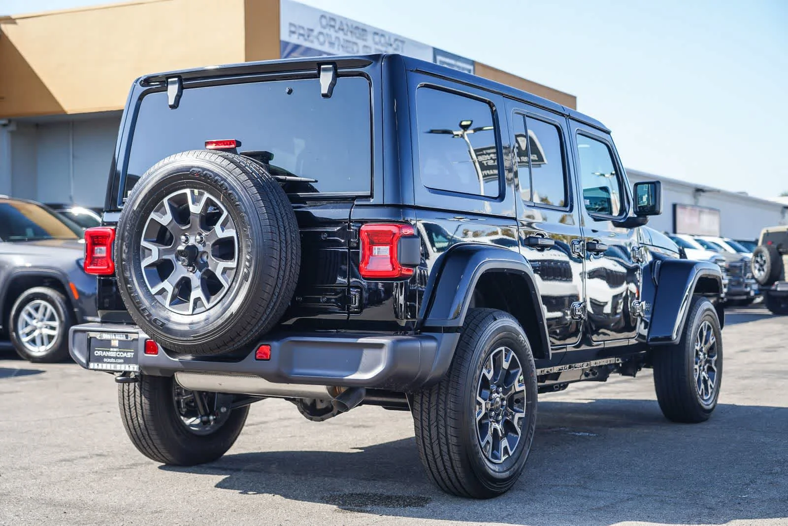 2025 Jeep Wrangler 4-Door Sahara - Photo 6