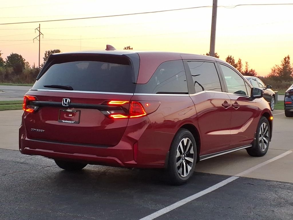 New 2027 Radiant Red Metallic II Honda EX-L image 14