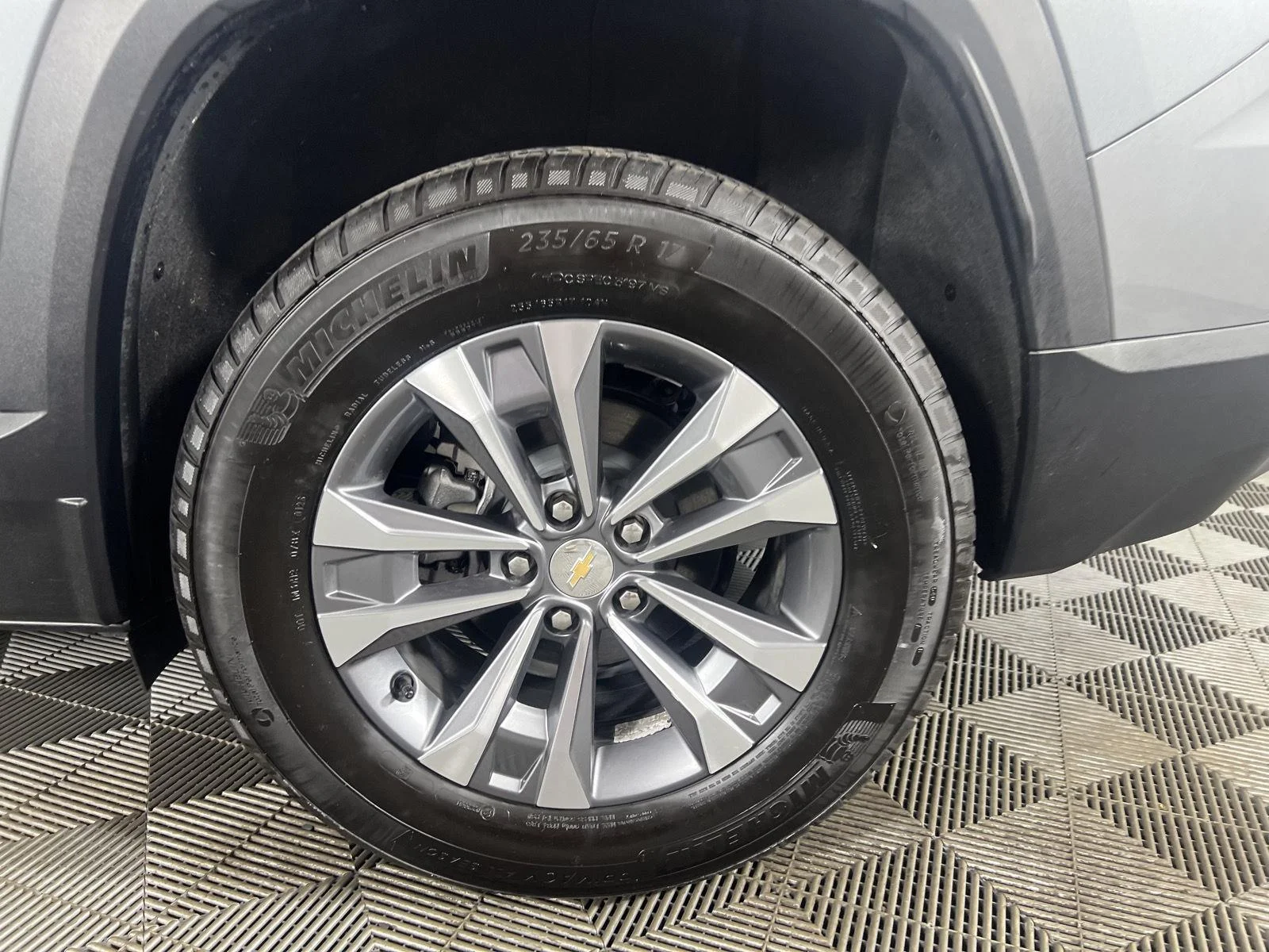 Used 2026 Sterling Gray Metallic Chevrolet AWD LT image 14
