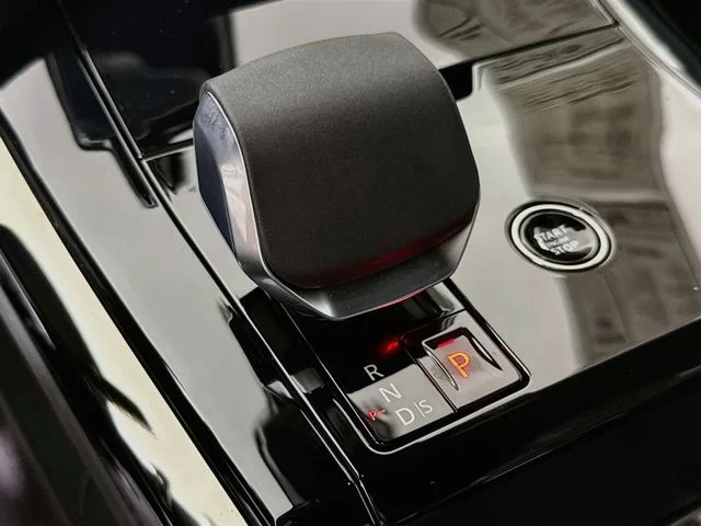 Used 2026 Gray Land Rover Dynamic SE image 19