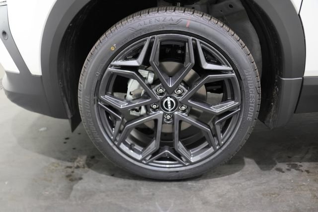 New 2026 White Nissan SR image 9