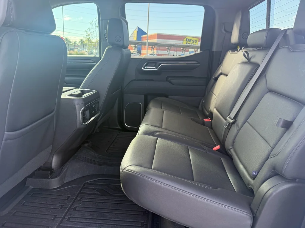 2024 GMC Sierra 1500 SLT - Photo 25
