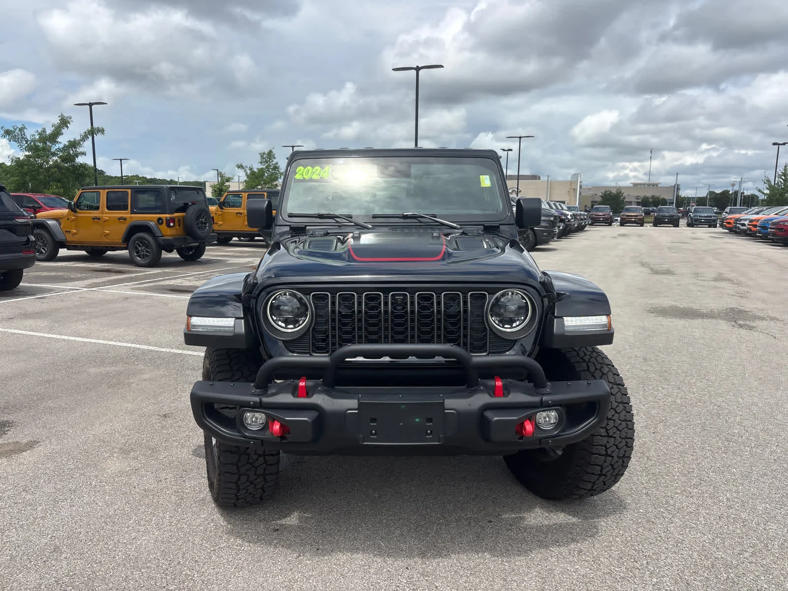 Used 2024 BLACK Jeep Rubicon image 3