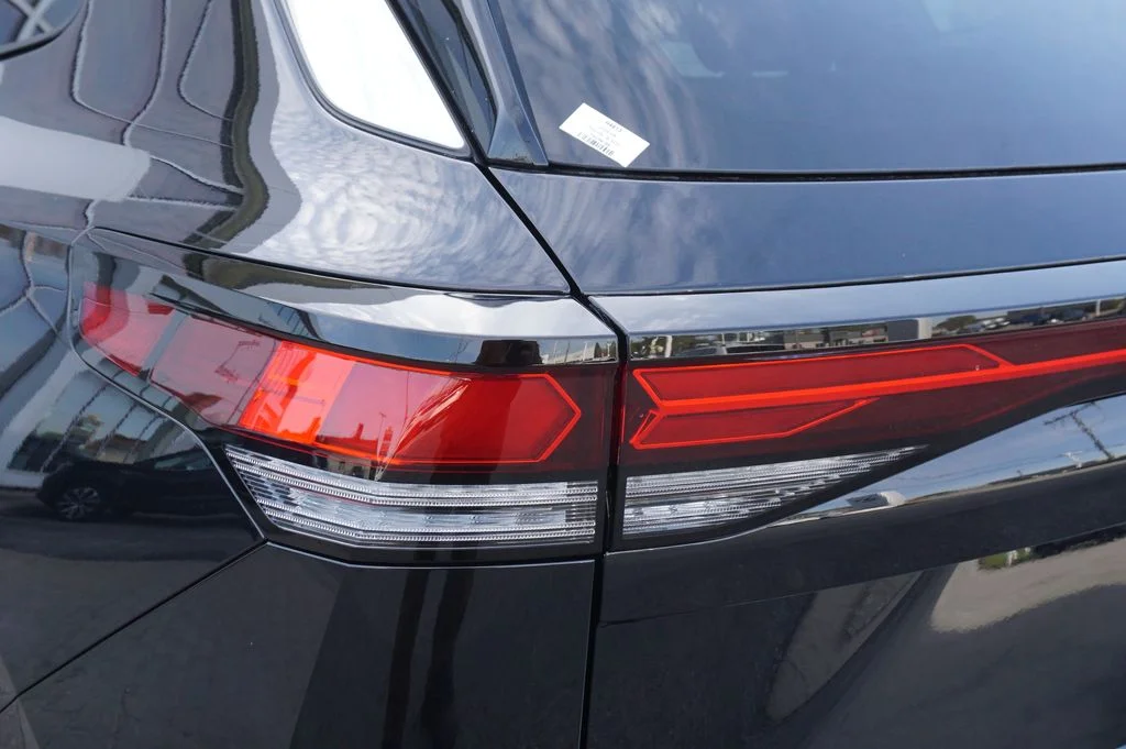 New 2026 Black Volkswagen 2.0T S image 29