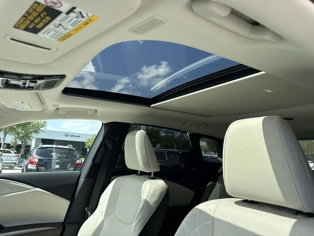 Used 2024  Lexus 350 Luxury image 22