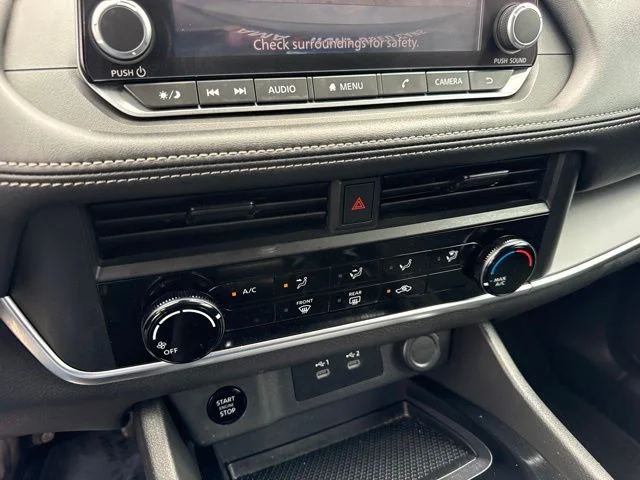 Used 2024 Gray Nissan S image 28