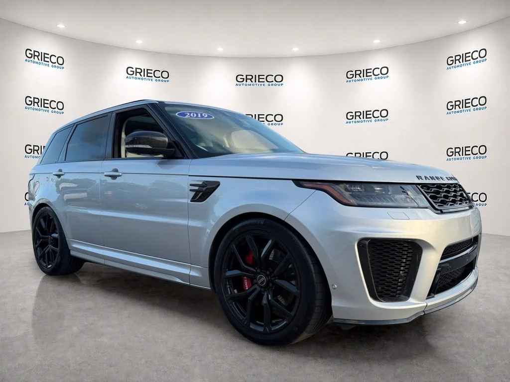 Used 2019  Land Rover SVR image 1