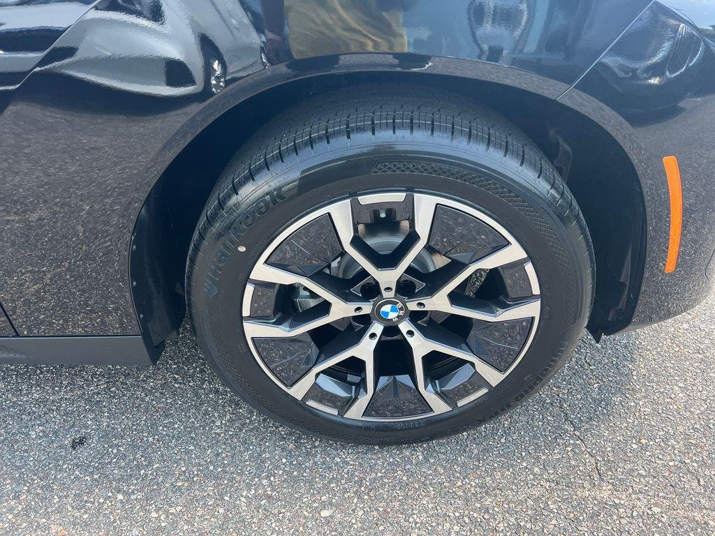 New 2026 Black Sapphire Metallic BMW 30 xDrive image 2