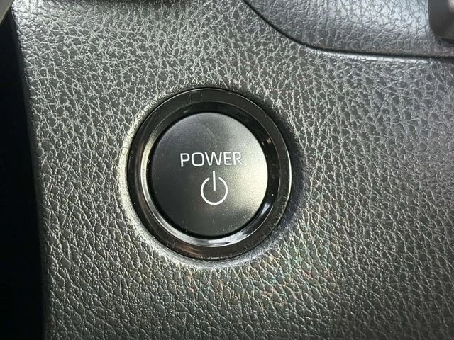 Used 2025  Toyota LE image 27