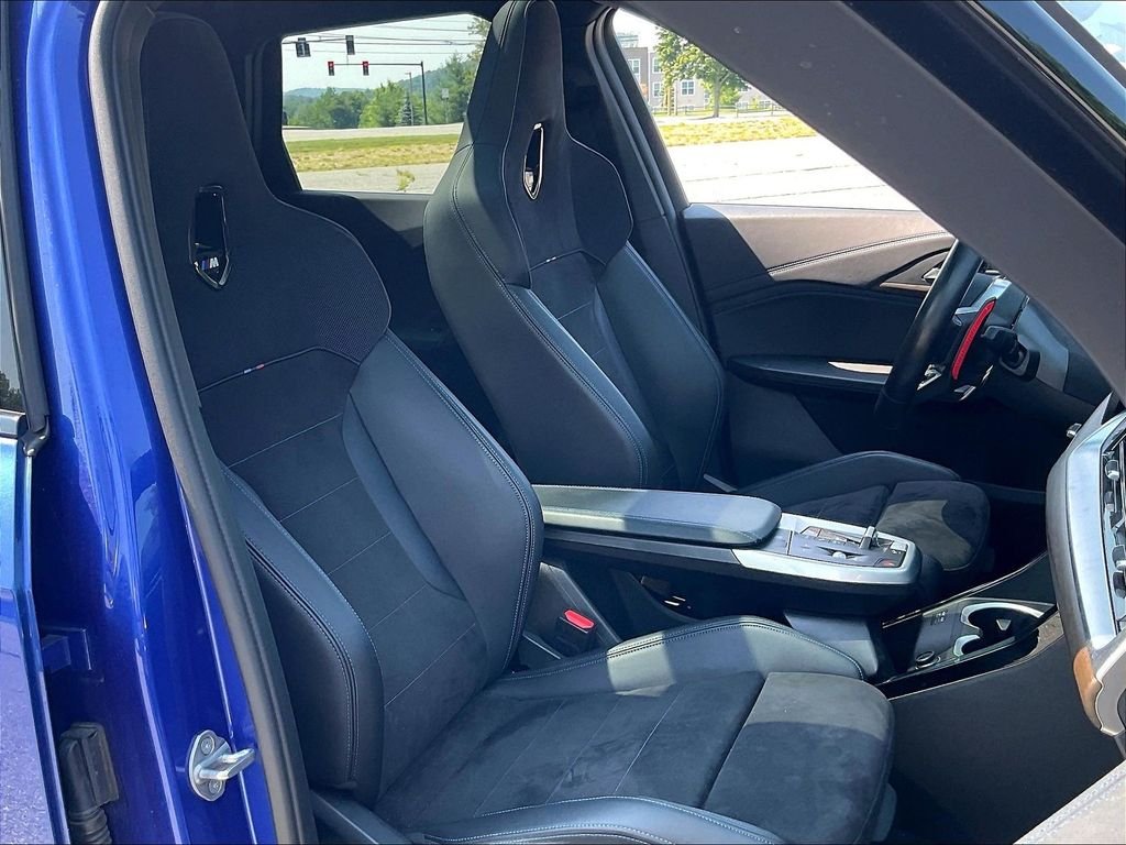 Used 2024 Blue BMW M35i image 11