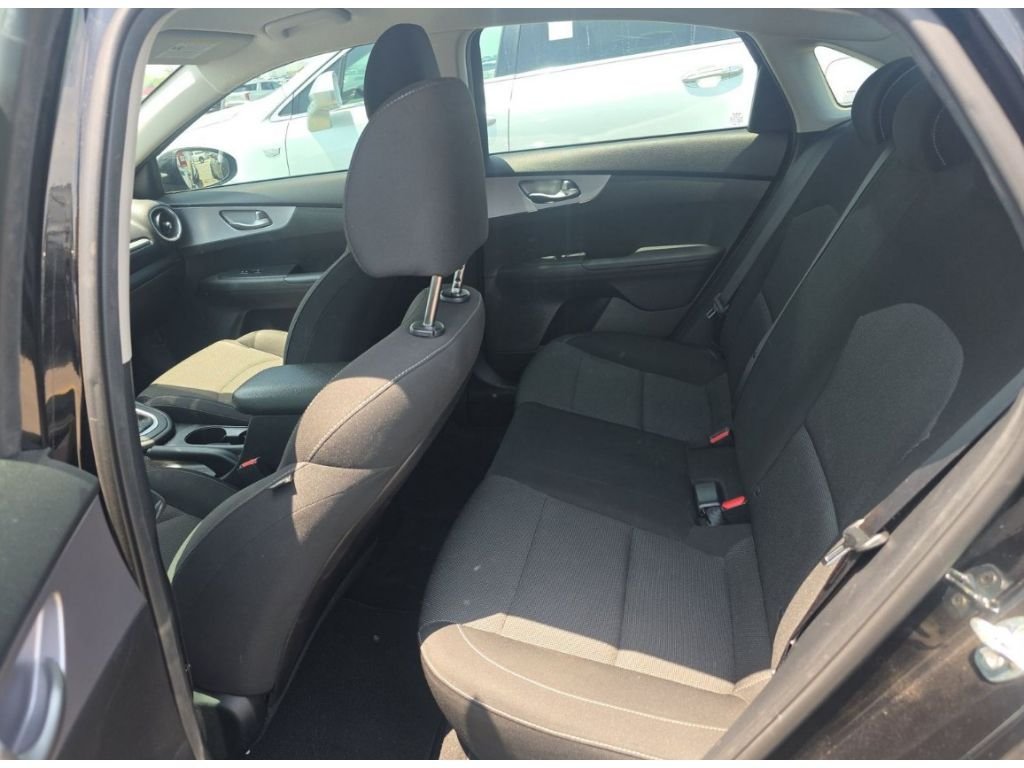 Used 2022 Aurora Black Kia FE image 7