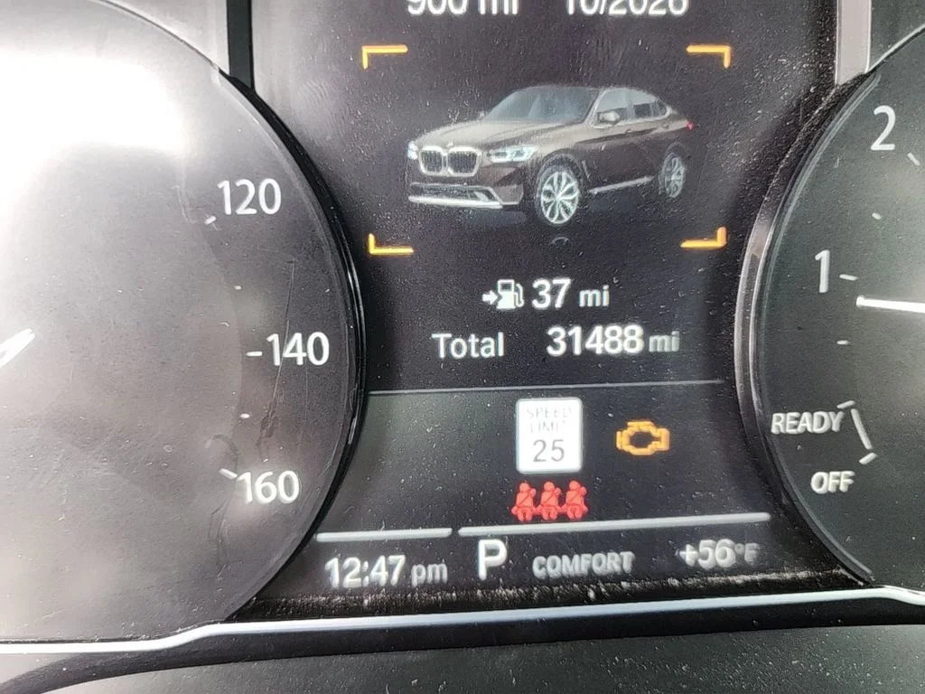 Used 2022 Black BMW xDrive30i image 7