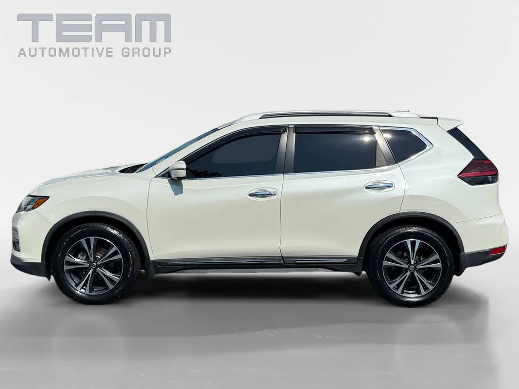 Used 2018 White Nissan SL image 4