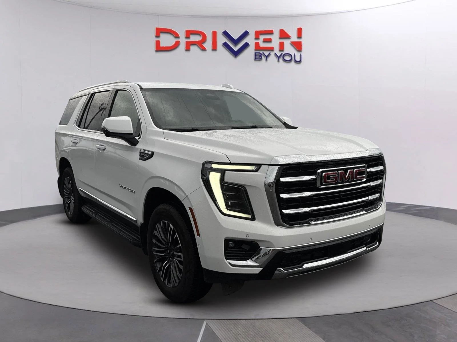 Used 2025 Summit White GMC Elevation image 2