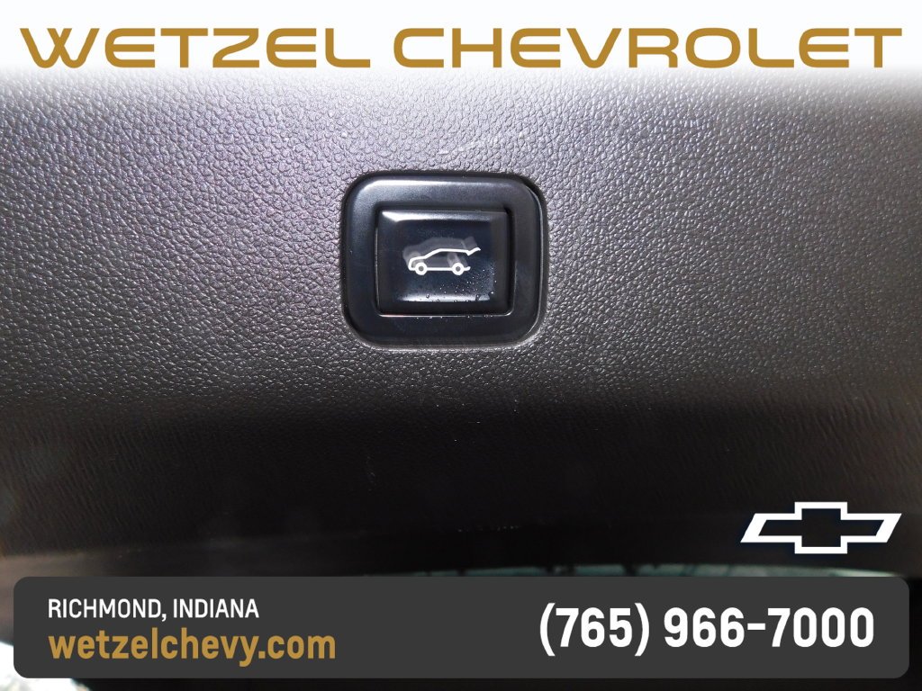 Used 2021 White GMC Denali image 28