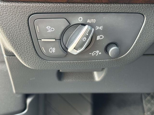 Used 2020 White Audi 45 Premium image 28
