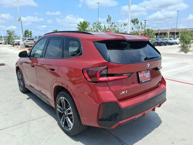 New 2026 Vegas Red Metallic BMW xDrive28i image 4
