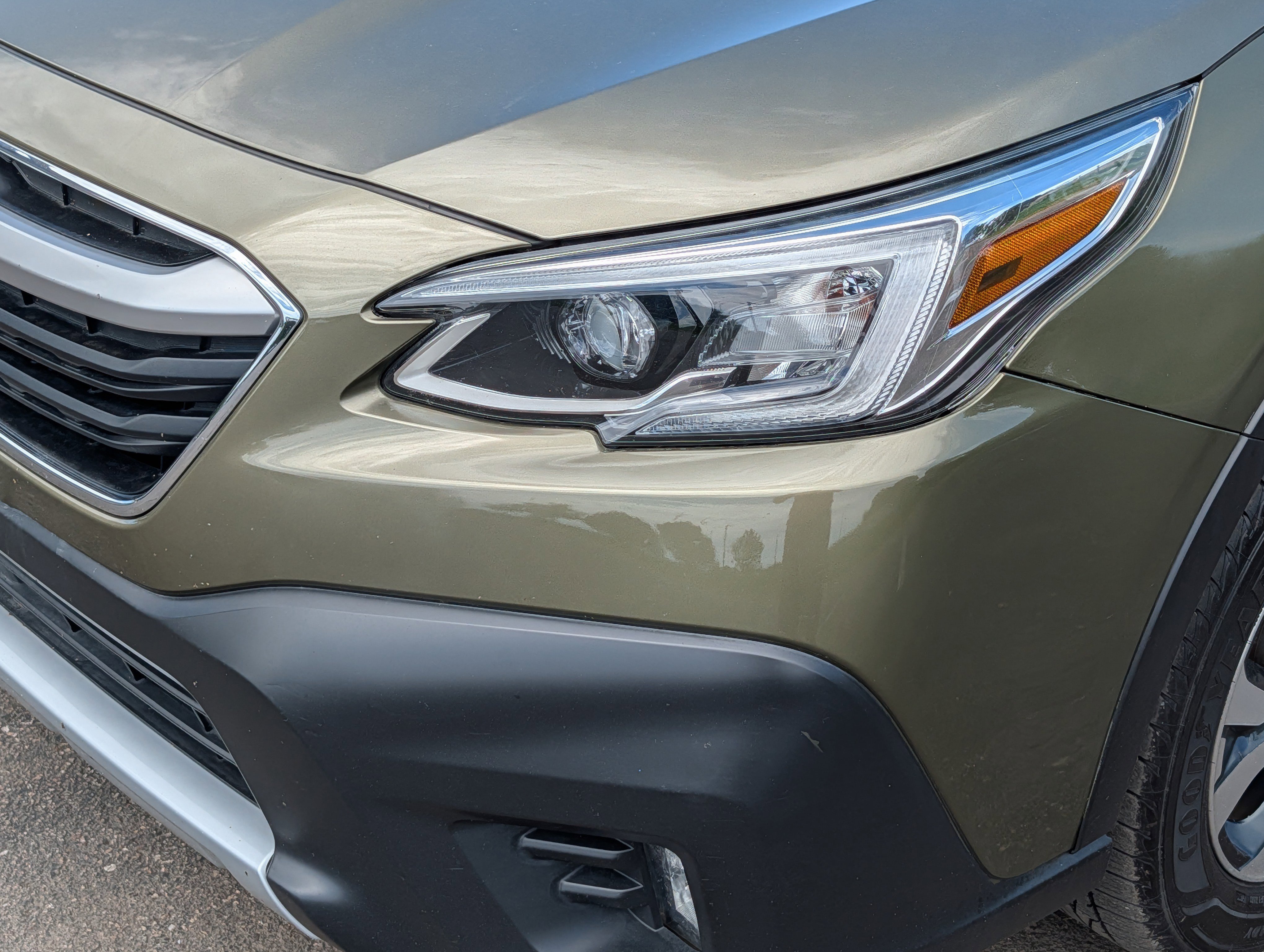 Used 2021 Autumn Green Metallic Subaru Limited image 16