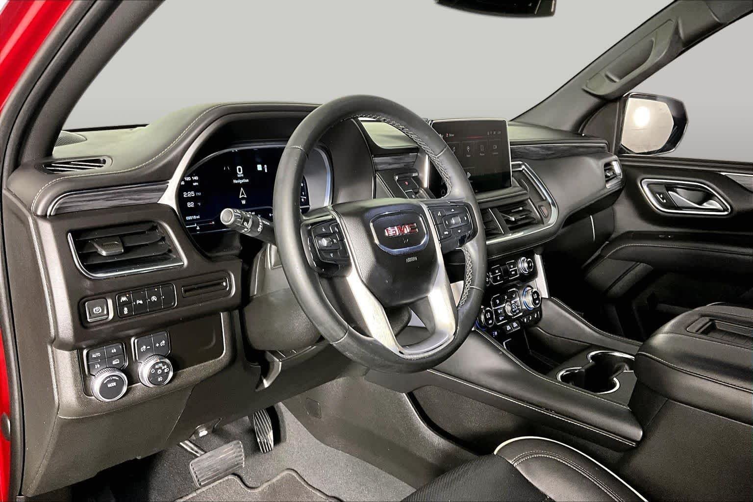 2023 GMC Yukon XL SLT - Photo 18