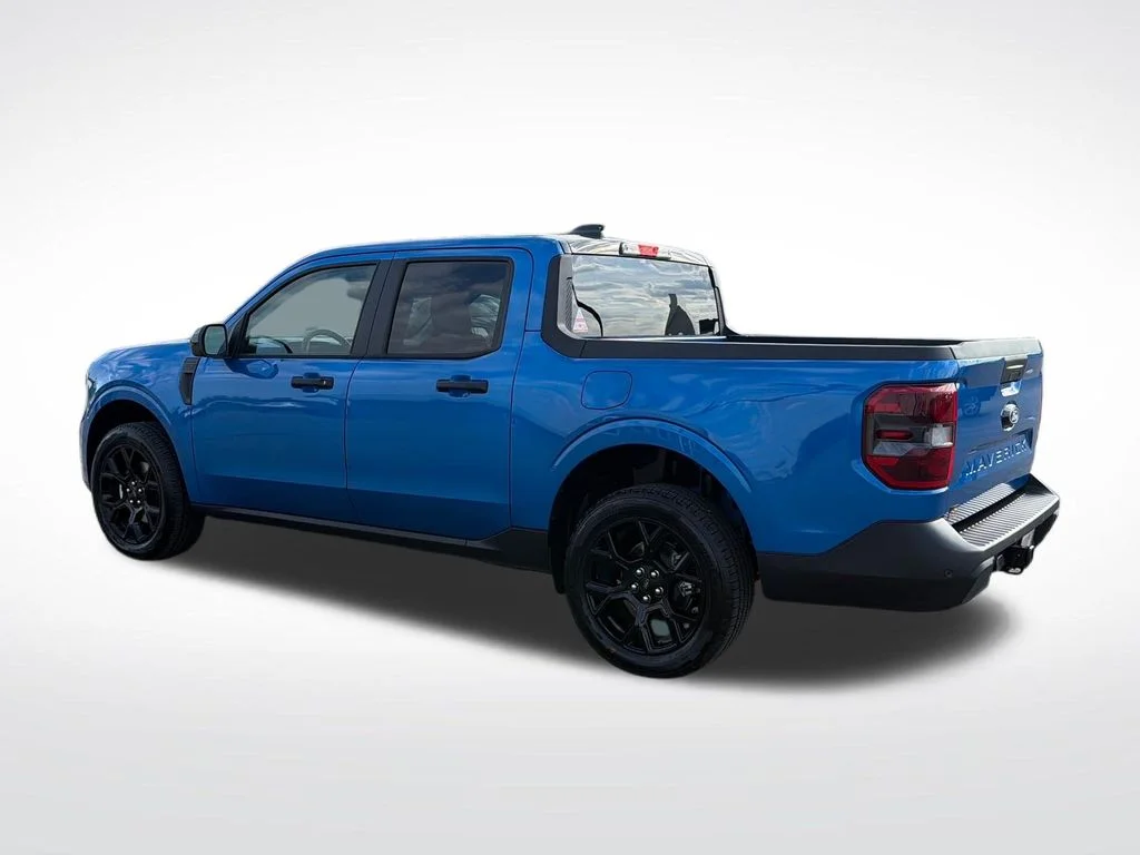 New 2026 Blue Ford XLT image 6