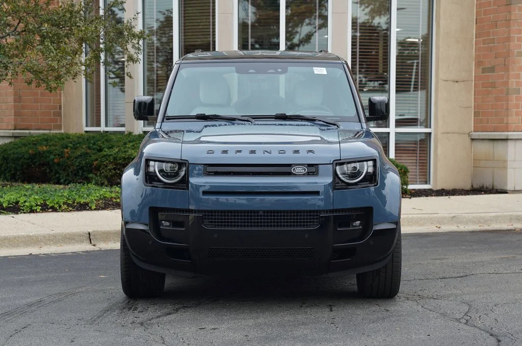 New 2026 Tasman Blue Land Rover X-Dynamic SE image 4
