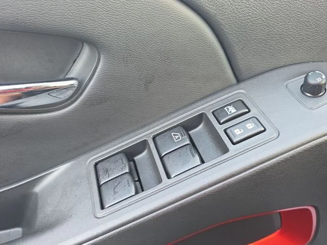 Used 2025 Blue Nissan PRO-4X image 29