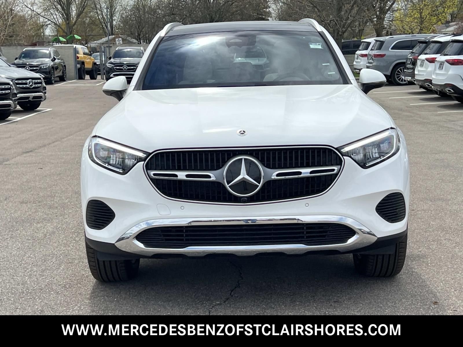 New 2026 Polar White Mercedes-Benz GLC 300 image 9
