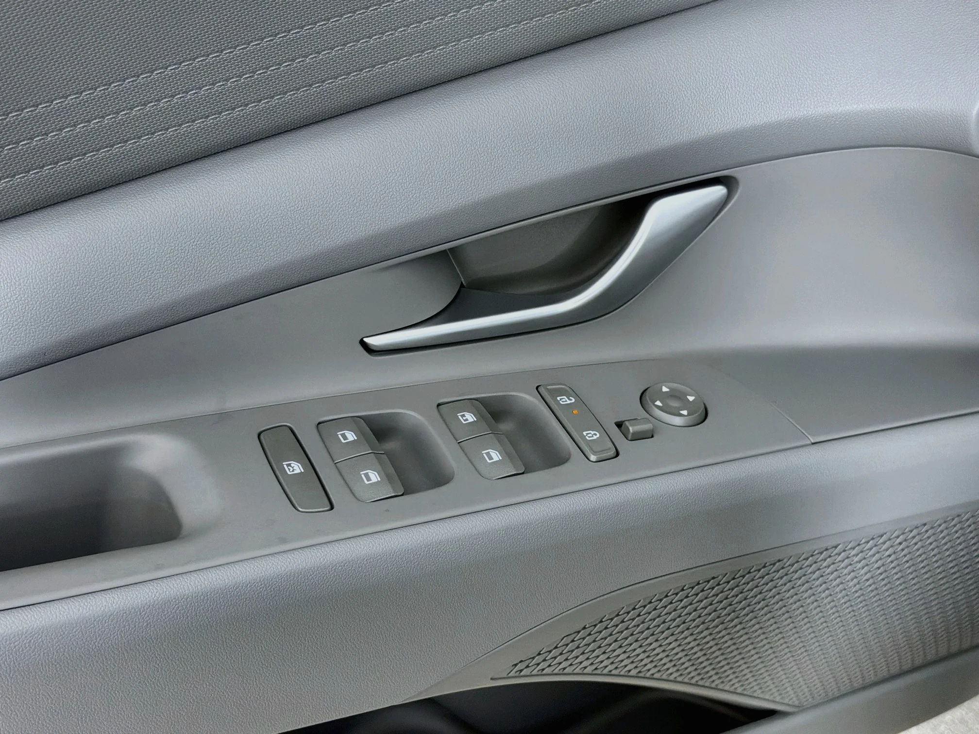 New 2026 Amazon Gray Hyundai SE image 17